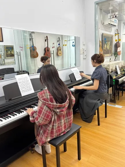 Nhạc Họa NHÃ THANH